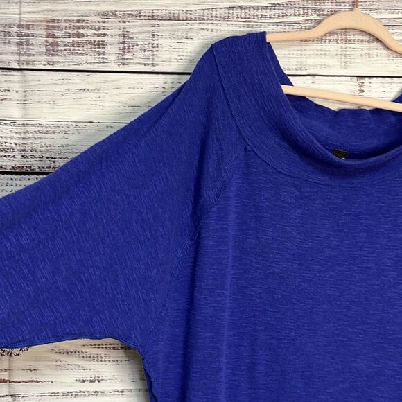 We the Free Women’s Large Sweater Off Shoulder Tunic Purple **FLAW** - Picture 3 of 10